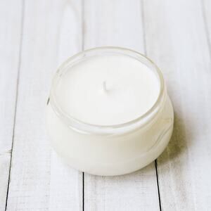 Velvet  Candle Co - 6 oz Cinnamon Vanilla Candle
